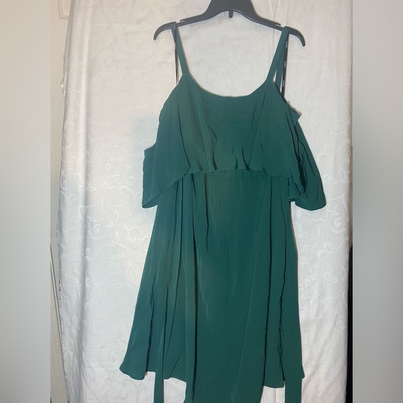 NWT Eloquii Plus  Green Off Cold Shoulder Wrap Dress - Picture 7 of 14